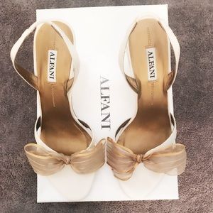 Alfani, Aphrodite, champagne and gold, size 8